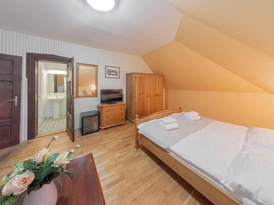 Hotel Salamander - Garni Banská Štiavnica Kültér fotó