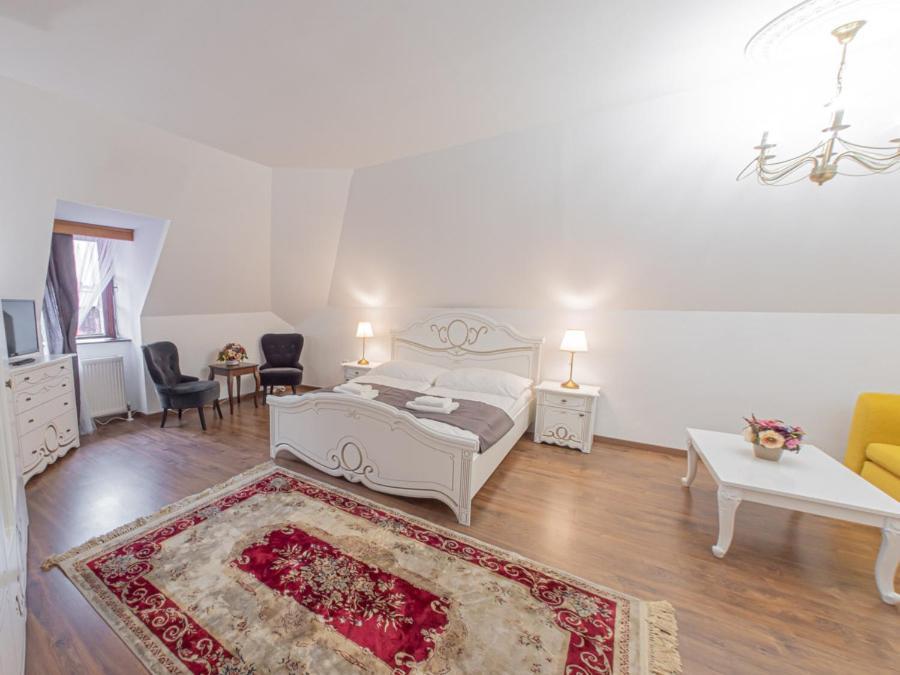 Hotel Salamander - Garni Banská Štiavnica Kültér fotó