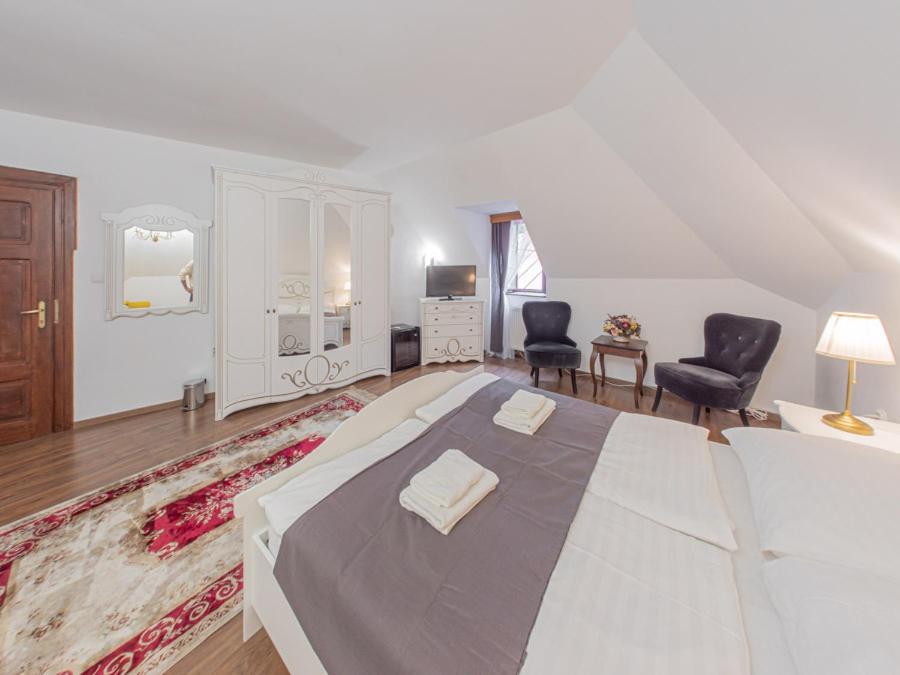 Hotel Salamander - Garni Banská Štiavnica Kültér fotó