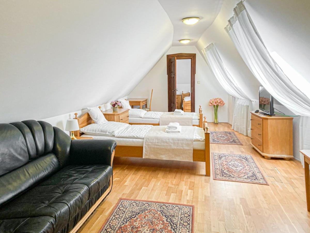 Hotel Salamander - Garni Banská Štiavnica Kültér fotó