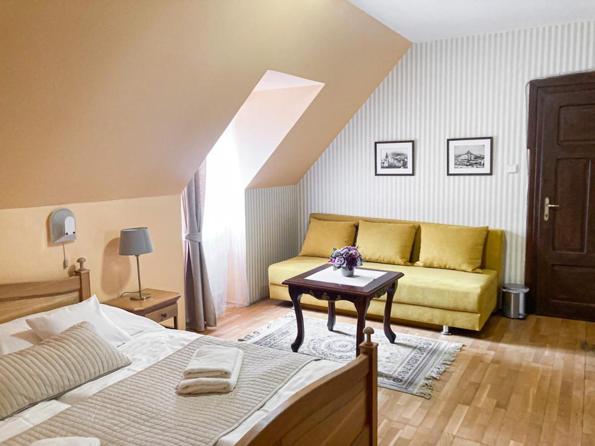 Hotel Salamander - Garni Banská Štiavnica Kültér fotó